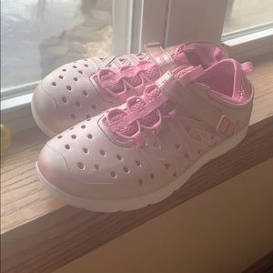 Girls Size 3 Stride Rite Water Shoes